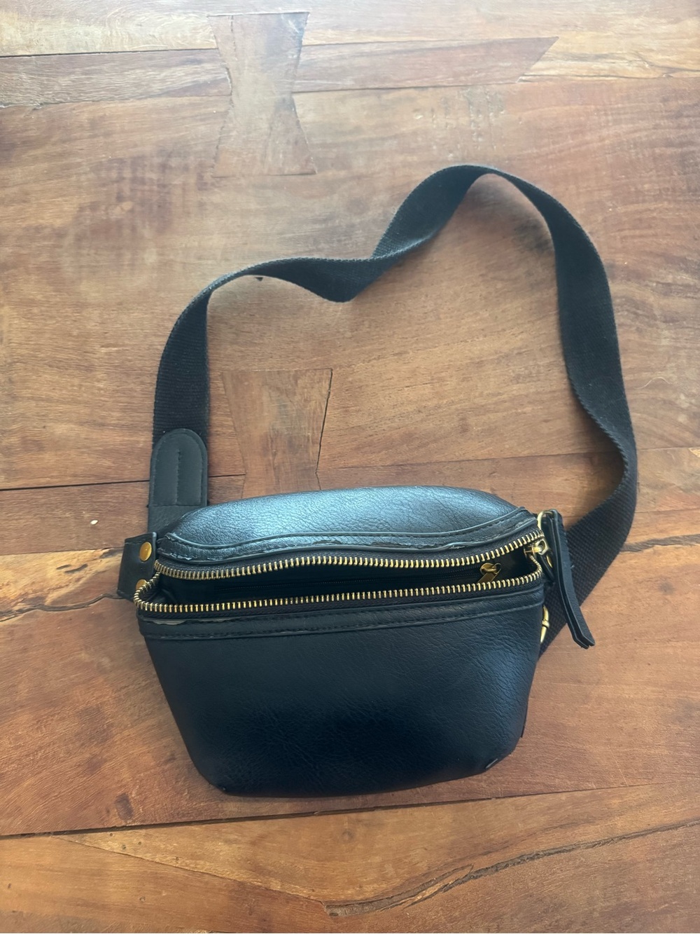 Universal Thread Black Crossbody Belt Bag with Gold Hardware